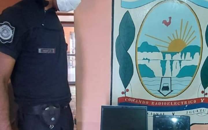 Recuperaron dos computadoras portátiles sustraídas de un comercio en Puerto Iguazú