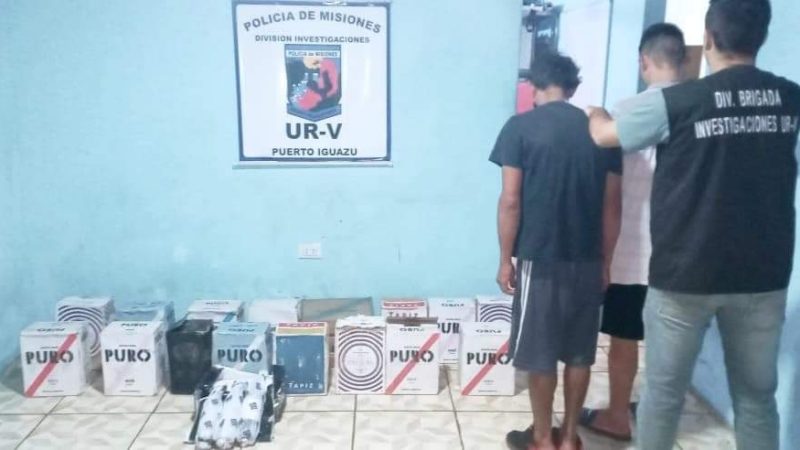Capturaron a dos hombres que fueron filmados cuando robaron cajas de vino de un depósito  en Puerto Iguazú