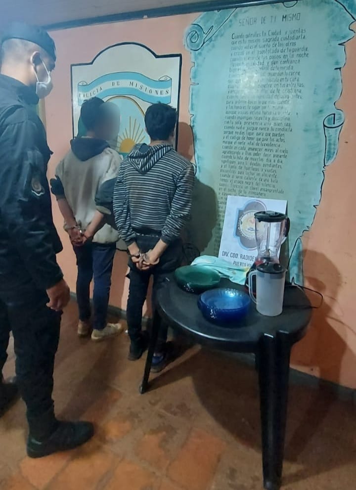 Vecinos y Policías detuvieron a dos jóvenes que intentaron robar a una vivienda