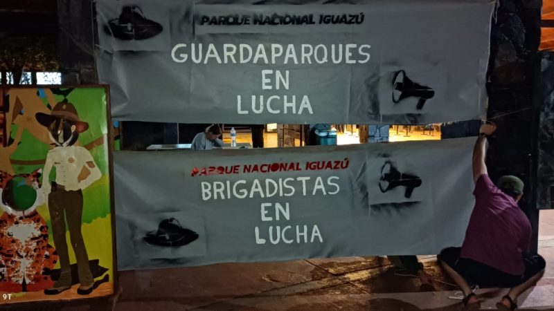 Guardaparques aprovechan la Semana Santa para visibilizar el reclamo por un salario digno