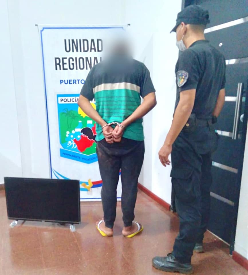 Atraparon a un hombre que fue filmado cuando robaba un televisor de una vivienda