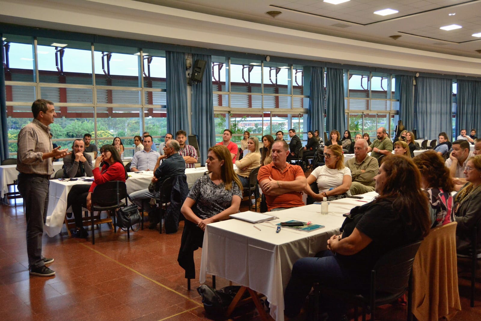 La Escuela de Negocios busca potenciar la rentabilidad del sector turístico