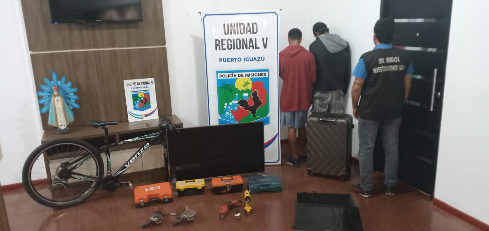 Fueron captados por cámaras de seguridad cuando robaban y terminaron presos