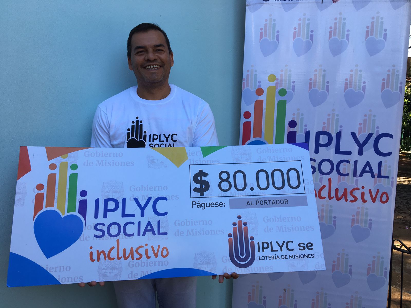 “El cheque me viene bien para construir un baño instalado”