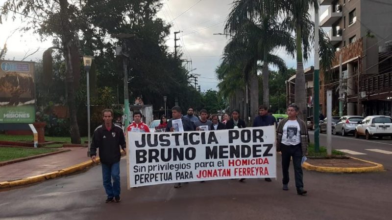 A un mes del asesinato de Bruno Méndez marcharon para pedir justicia