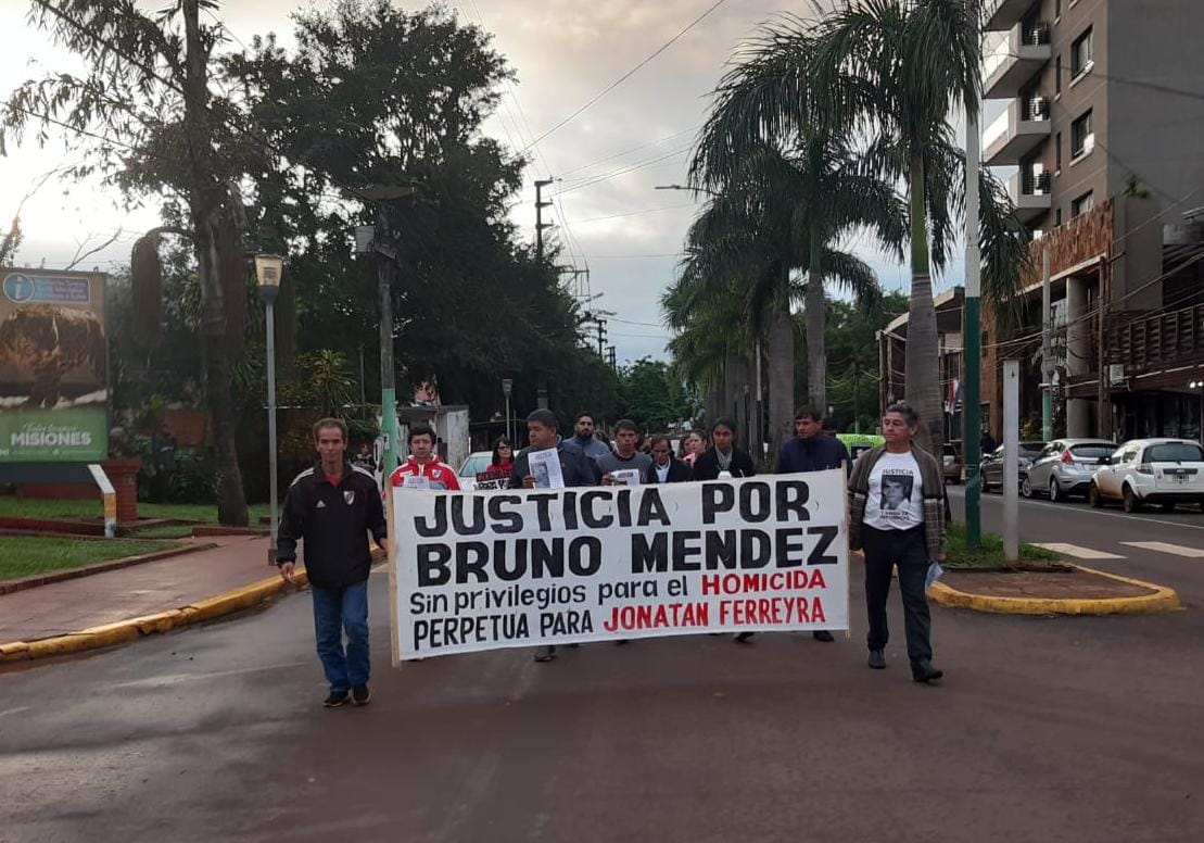 A un mes del asesinato de Bruno Méndez marcharon para pedir justicia