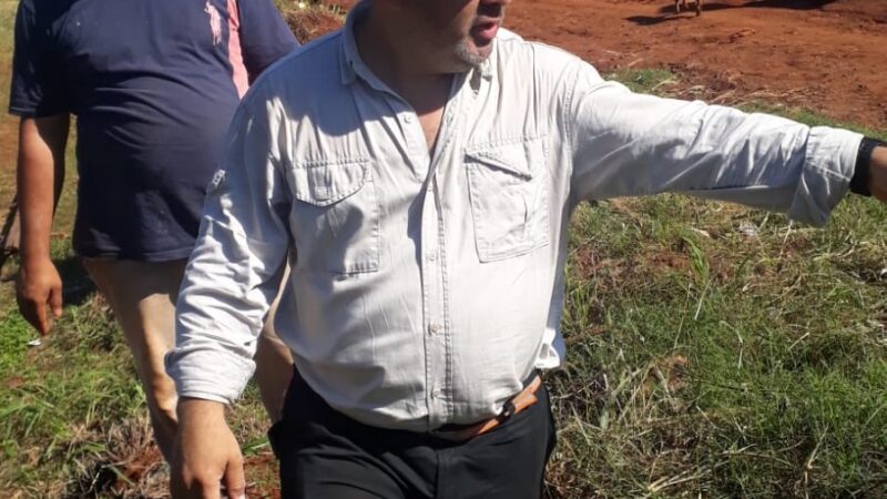 Regularizan las conexiones de agua del barrio Las Palmeras