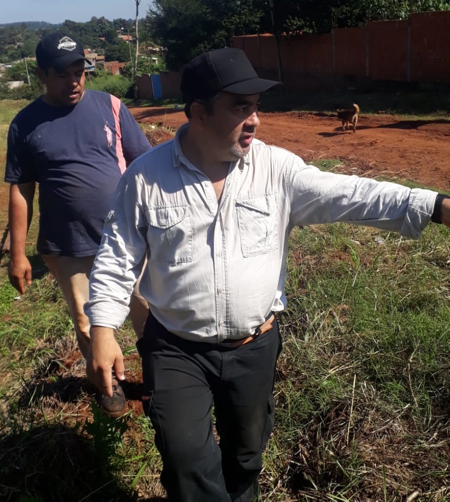 Regularizan las conexiones de agua del barrio Las Palmeras