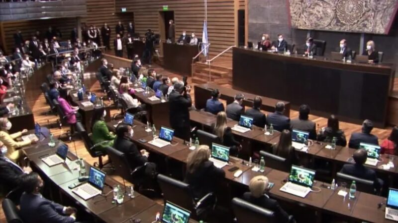 Polémico proyecto de Diputadas Renovadoras pondría en peligro la libertad de expresión
