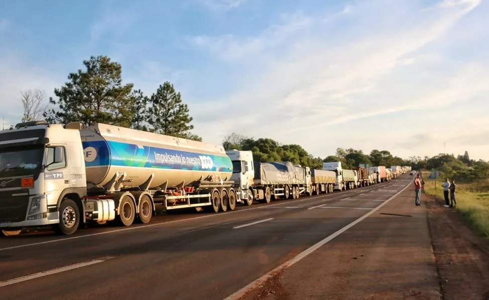 Camioneros levantó la medida de fuerza tras acordar una mesa de diálogo