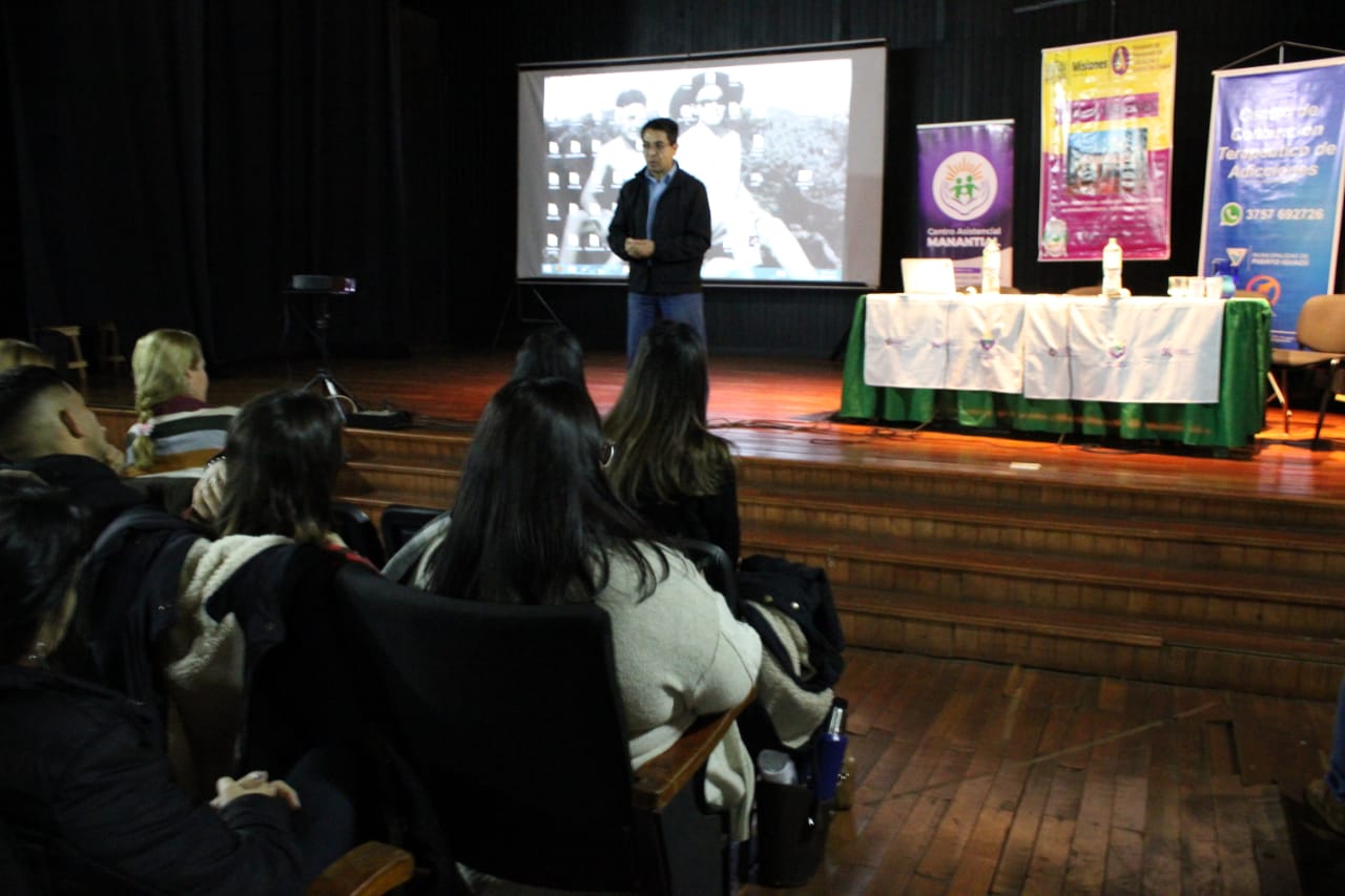 Se realizó la Jornada Regional de Abordaje de las adicciones En Puerto Esperanza