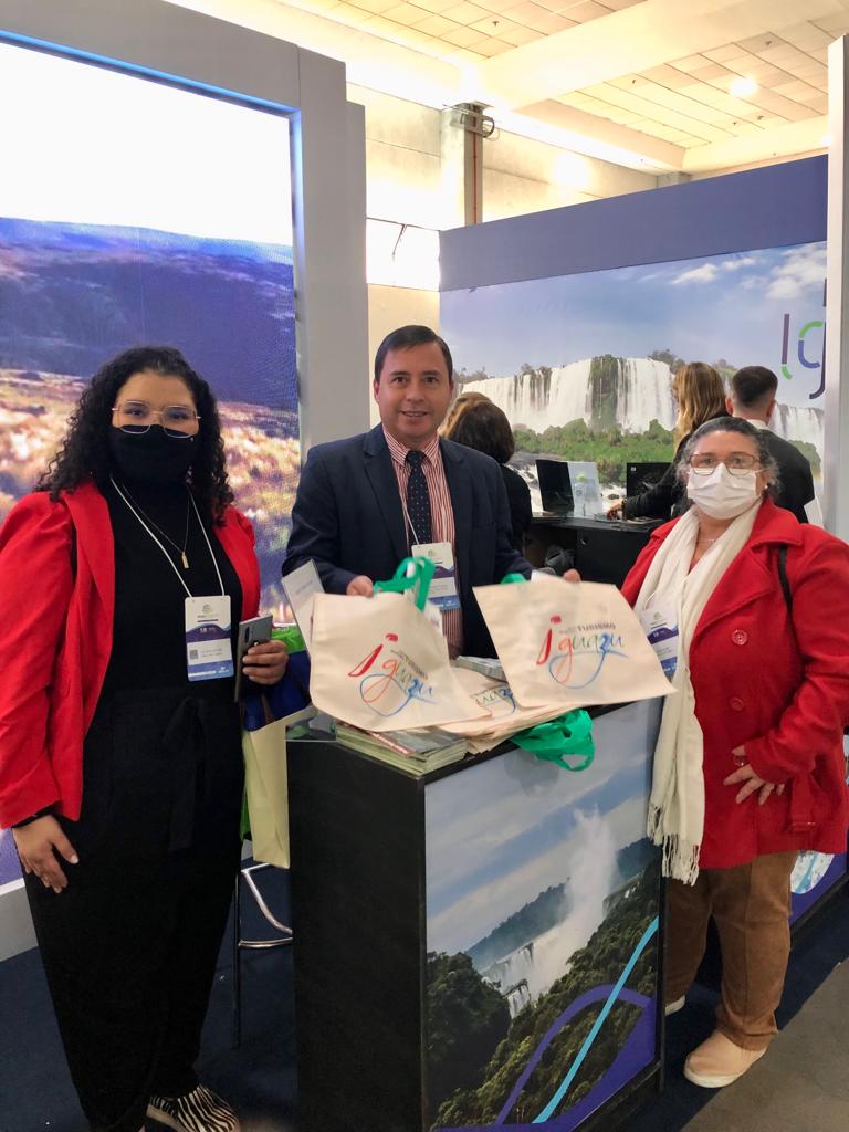 Promocionan el destino Iguazú en la Expo Turismo Paraná 2022