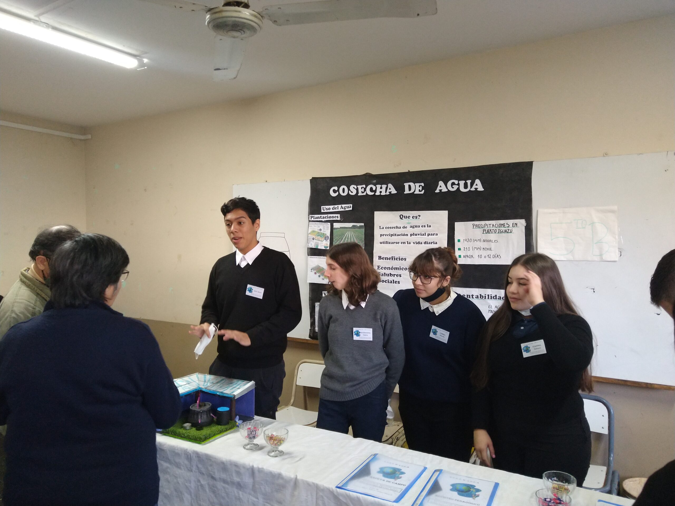 Volvió la feria de Ciencias Presencial y abierta al público en la EPET N° 4
