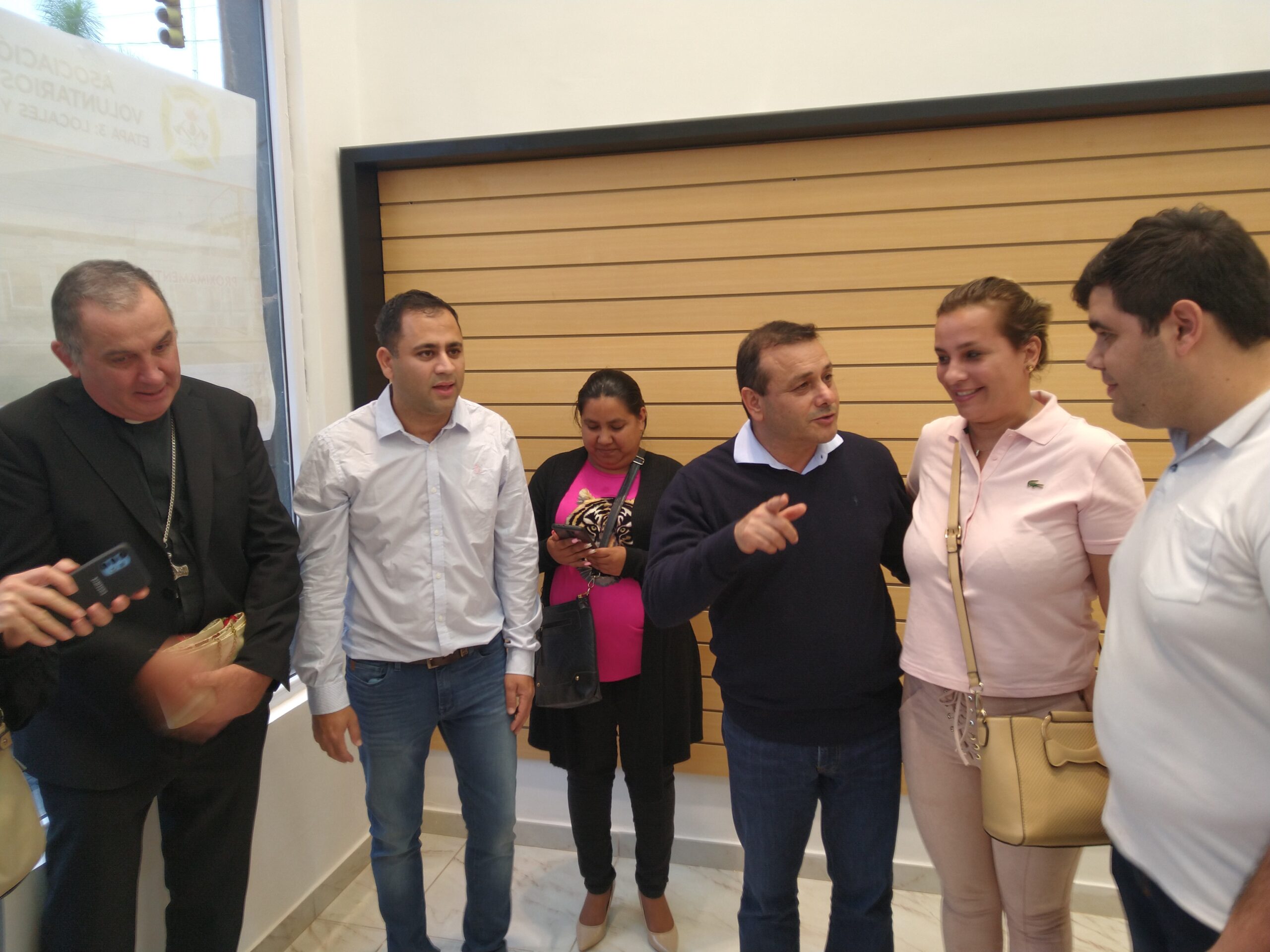 Herrera Ahuad Inauguró la galería comercial de la Asociación de Bomberos Voluntarios