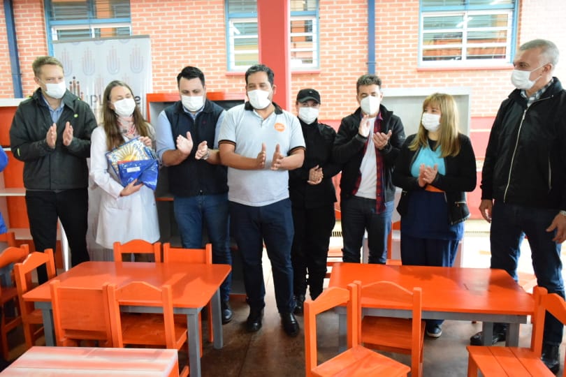 IPLyC Social entregó kits de muebles