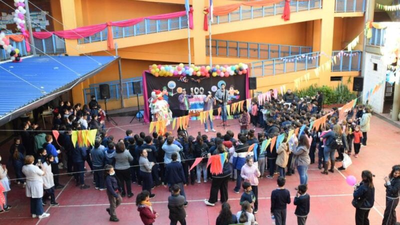 “Gurises” en el aniversario de la Escuela N° 110