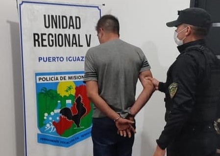 Intimidaba personas con una pistola de aire comprimido y fue detenido