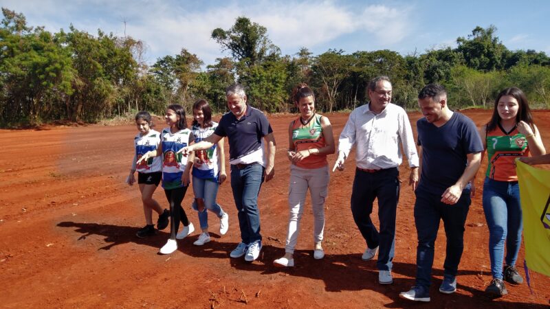 Nación invertirá 30 millones de pesos para la construcción de la cancha de hockey en Iguazú