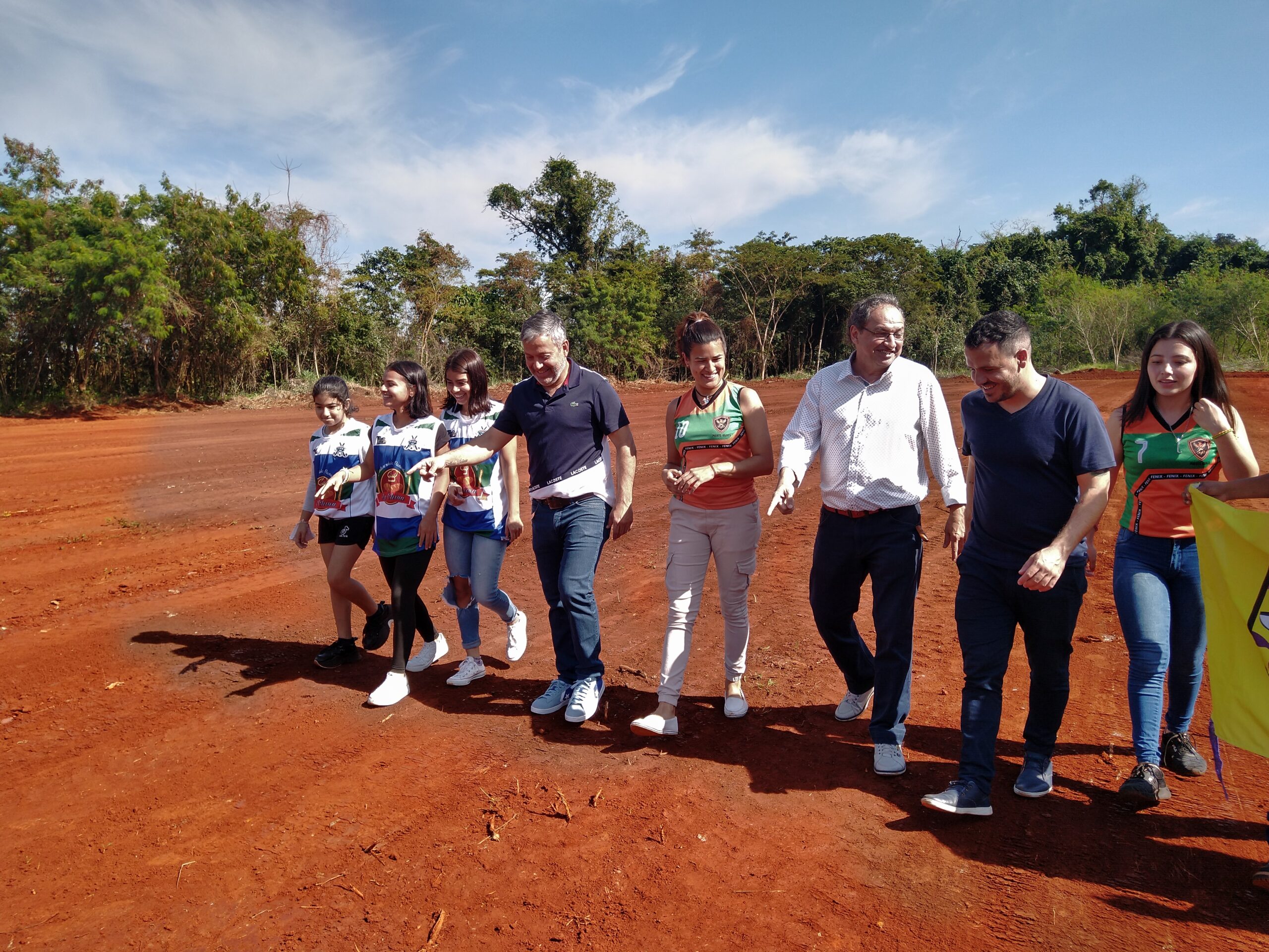 Nación invertirá 30 millones de pesos para la construcción de la cancha de hockey en Iguazú
