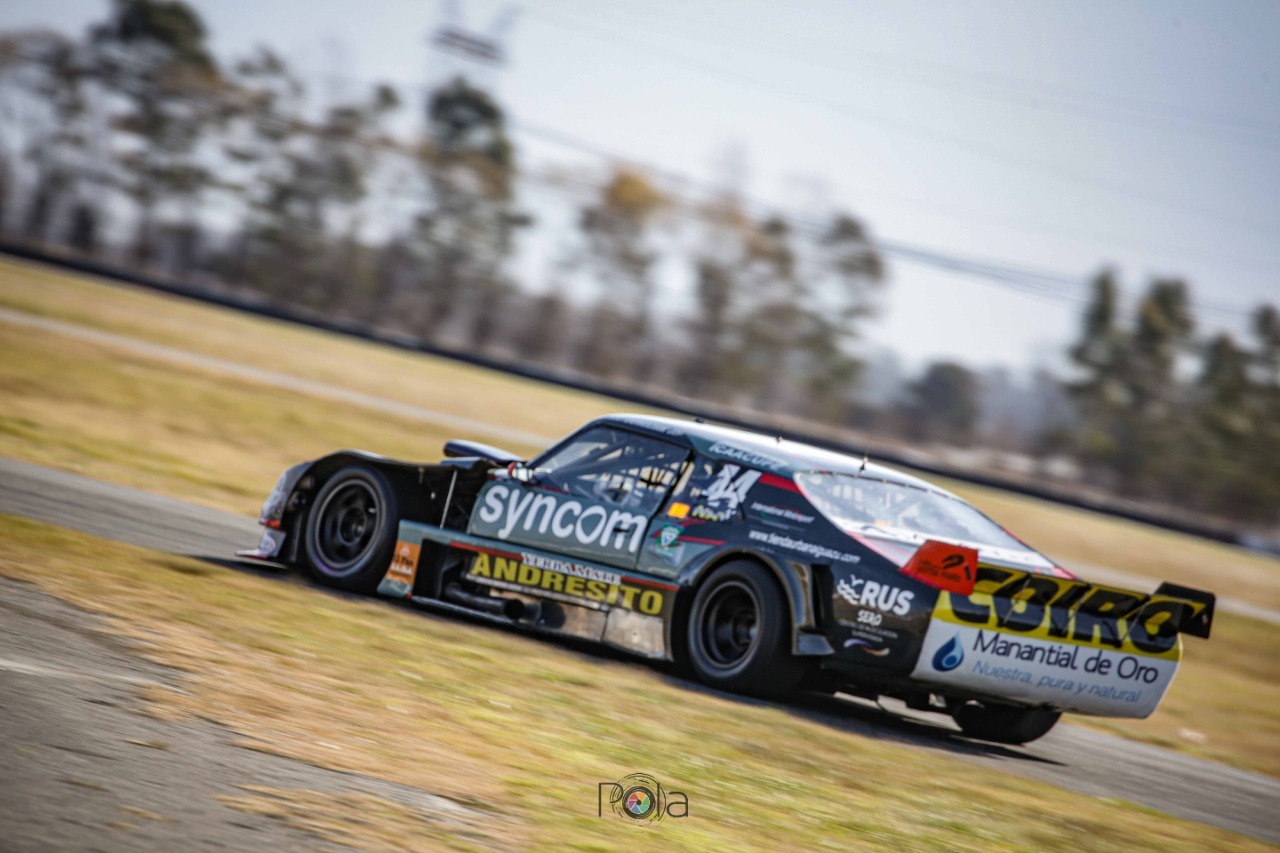 Bundziak logró la pole del TC Mouras y bajó el récord del circuito de La Plata