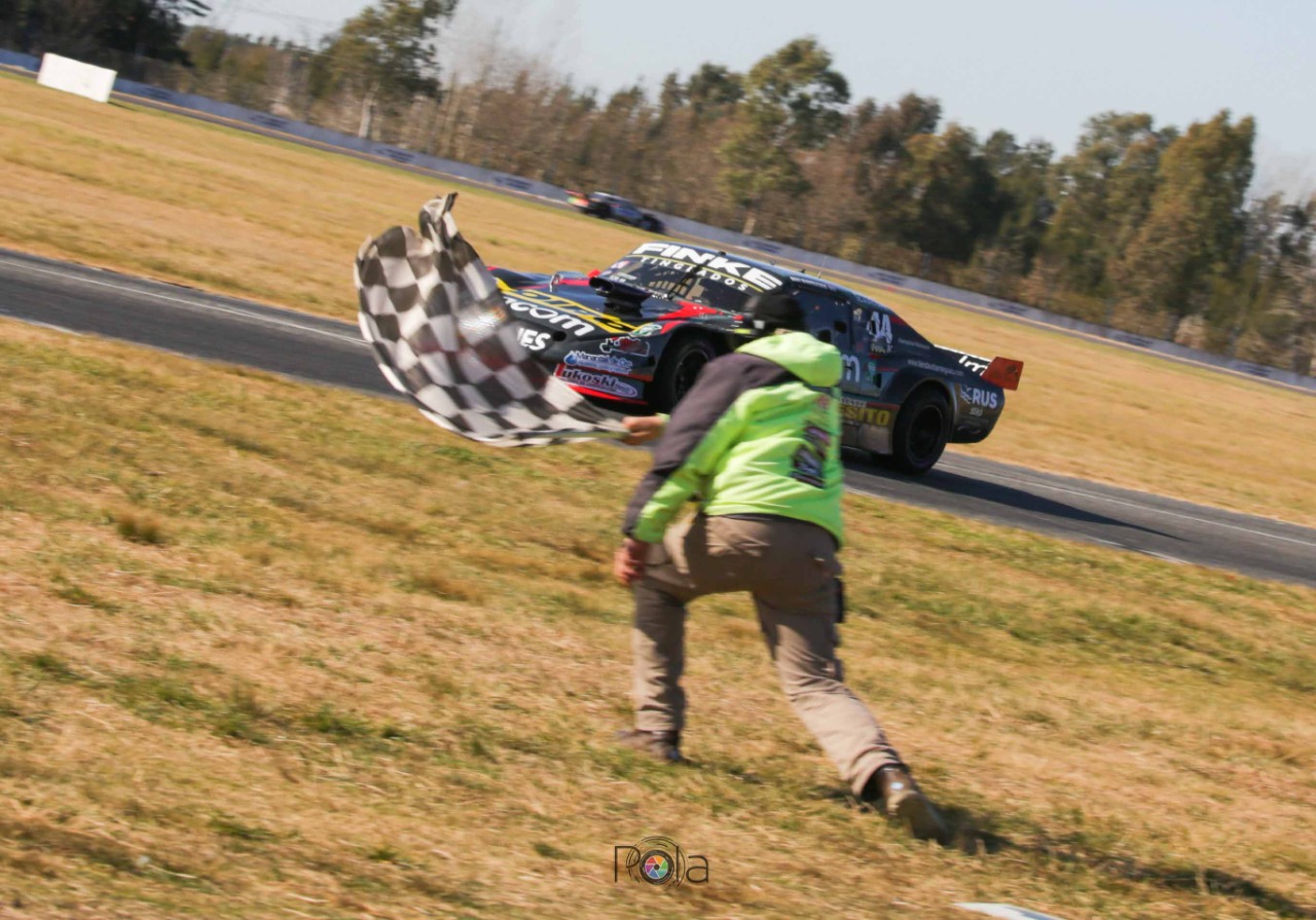 Bundziak ganó la novena fecha del TC Mouras y se escapa en la cima del campeonato