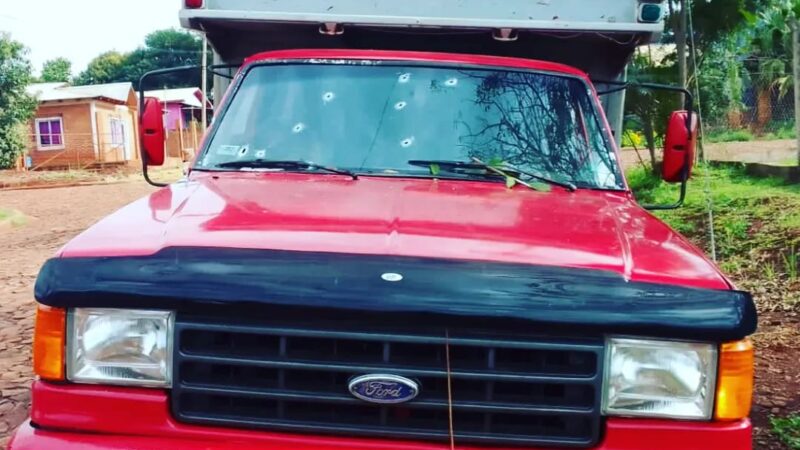 Detuvieron a un hombre que disparó al vehículo de su vecino y arrestaron a dos presuntos cazadores furtivos