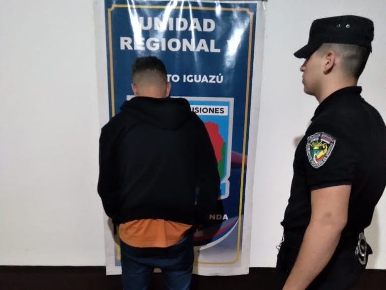 Discutió y amenazó a un hombre con un arma de fuego, terminó detenido