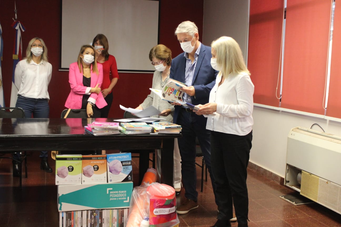 Educación especial: escuelas recibieron Kits de útiles y certificaciones para la modalidad