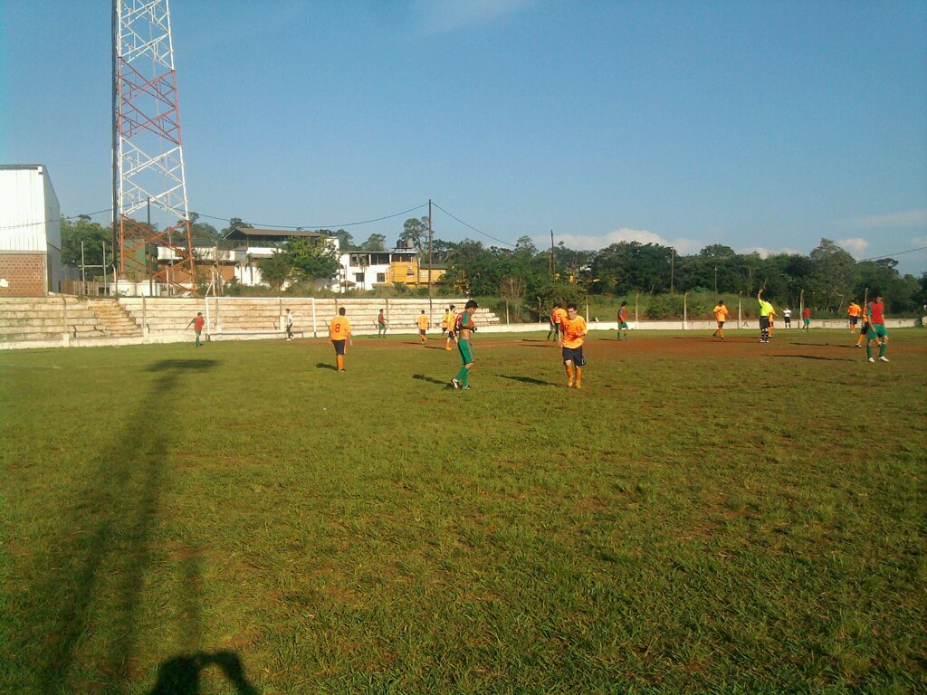 Multaron a un club de futbol de Iguazú por utilizar pirotecnia