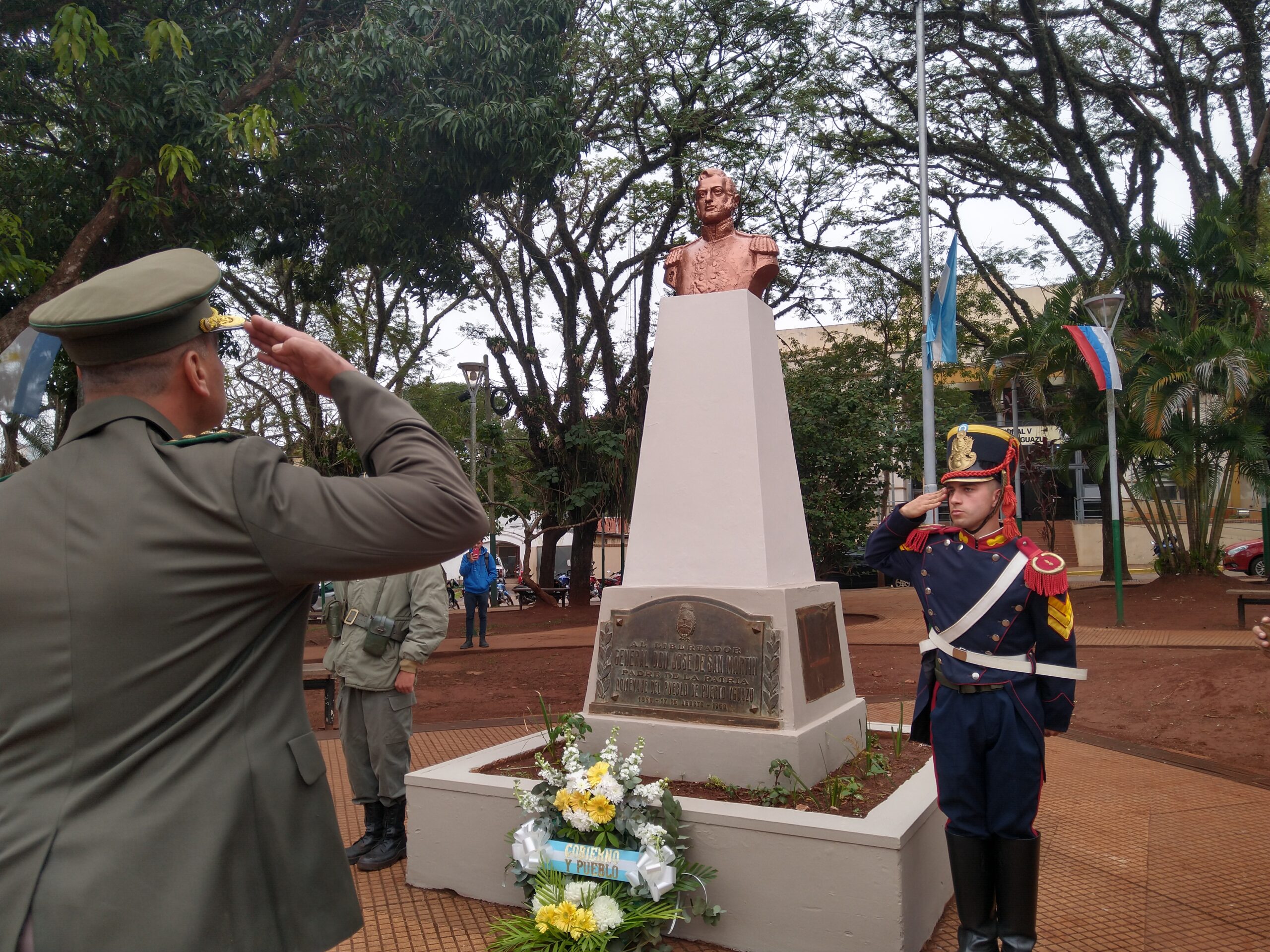 Iguazú: con un sencillo acto homenajearon a padre de la patria