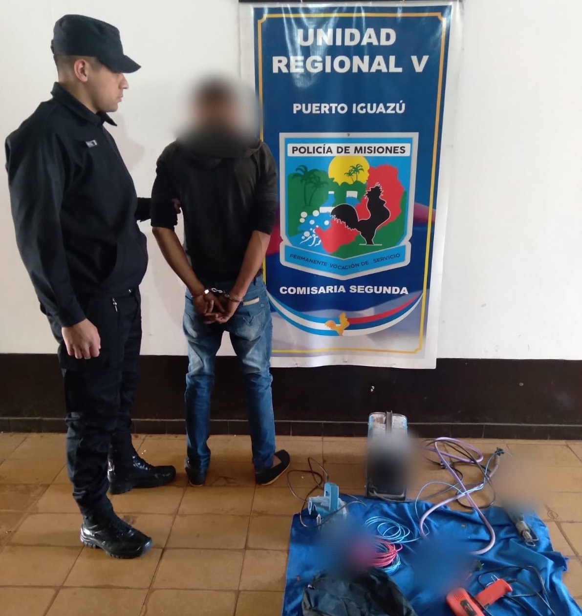 Secuestraron una soldadora, rollos de cables y un joven fue detenido en Operativos de Prevención