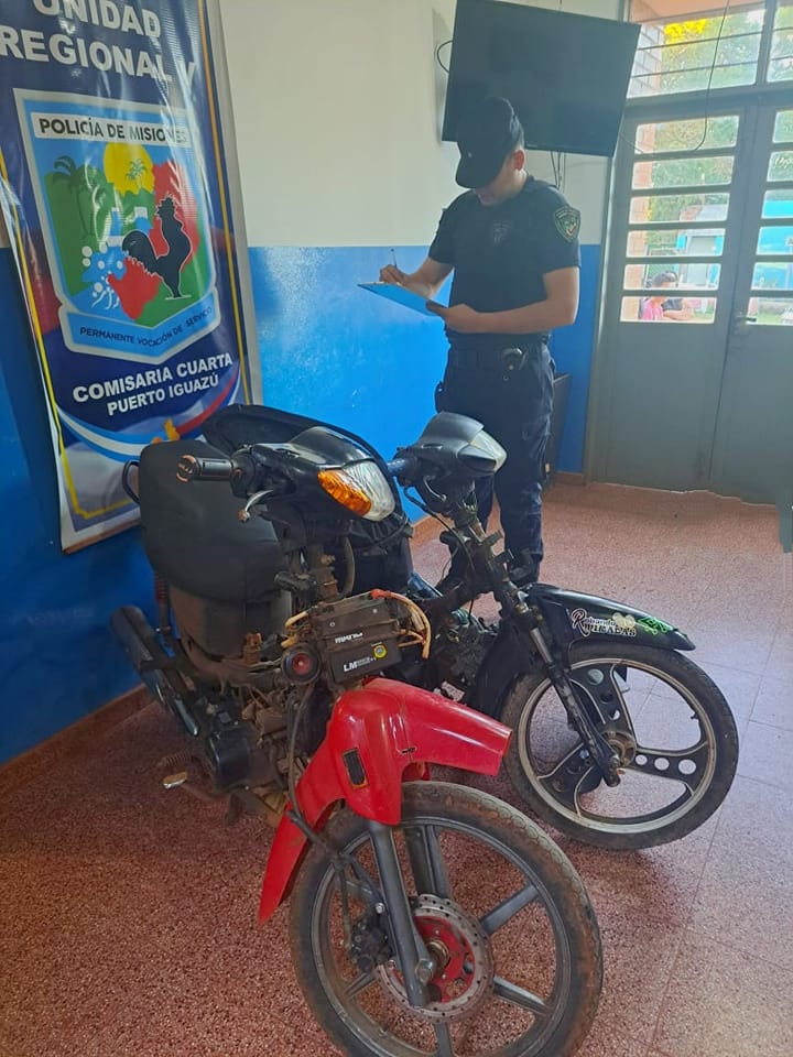 Policías recuperaron motocicletas robadas en Puerto Iguazú