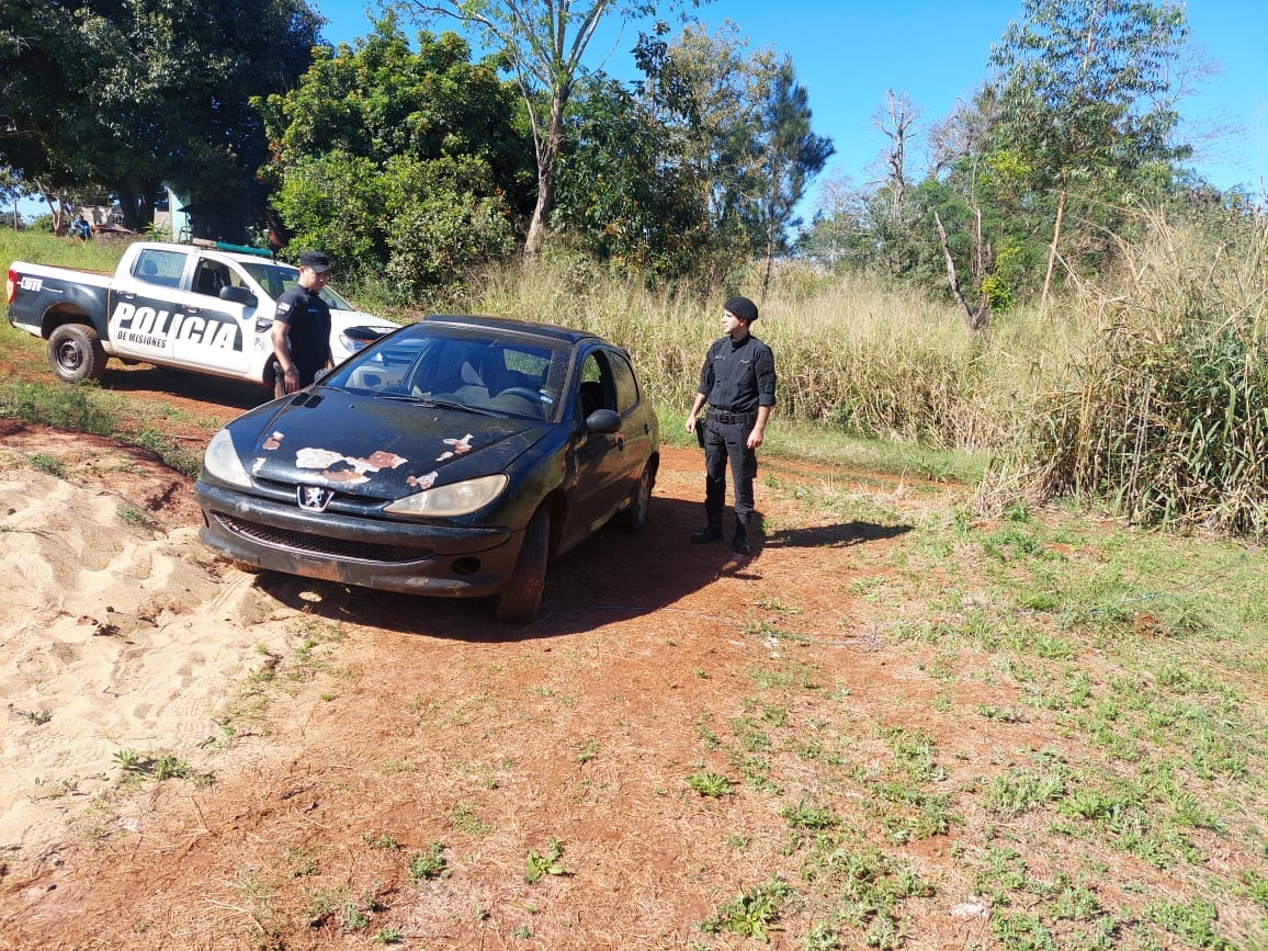 Recuperaron un automóvil robado en Colonia Wanda