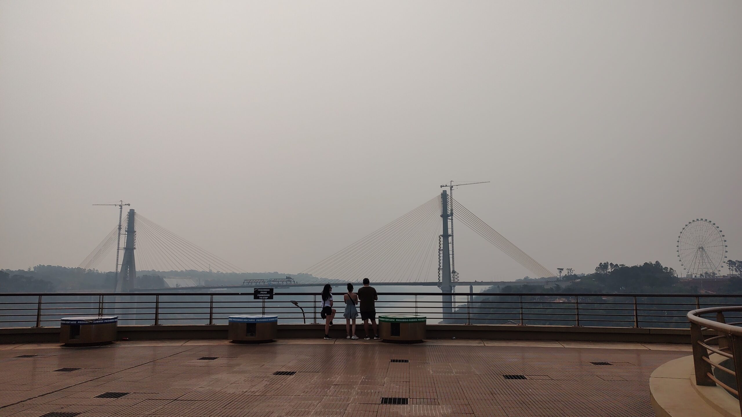 Baja visibilidad por la intensa bruma y humo en las Tres Fronteras