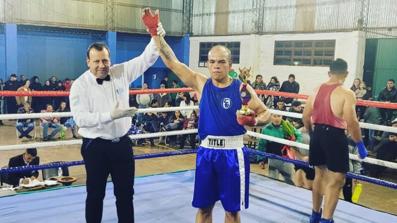 Una de cal y una de arena, boxeadores Iguazuenses se midieron en Bonpland