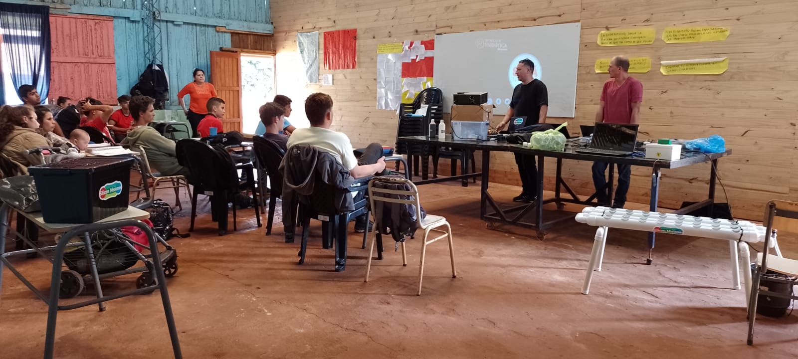 Estudiantes de la EFA San Jorge realizan cultivo hidropónico a través de Sumá tu Escuela y EFA 4.0