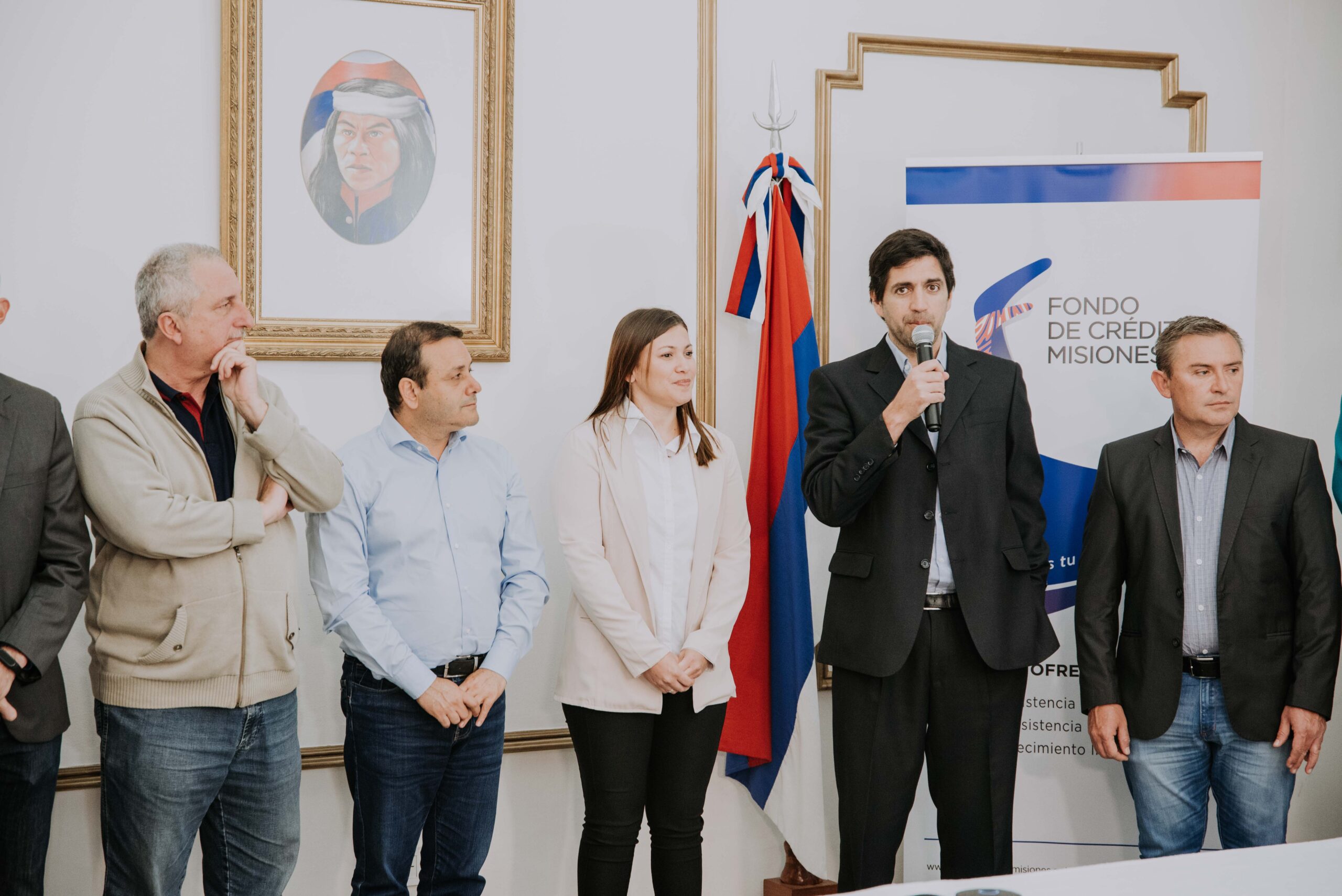 El fondo de crédito Misiones ofrece una línea de microcréditos para Programa Potenciar trabajo y para la compra de máquinas viales para los municipios