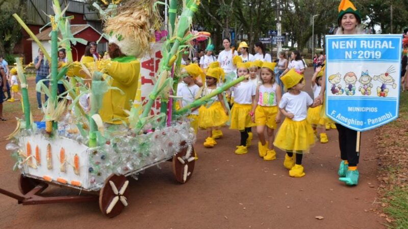 “Gurises” en el Desfile de Mini Carrozas