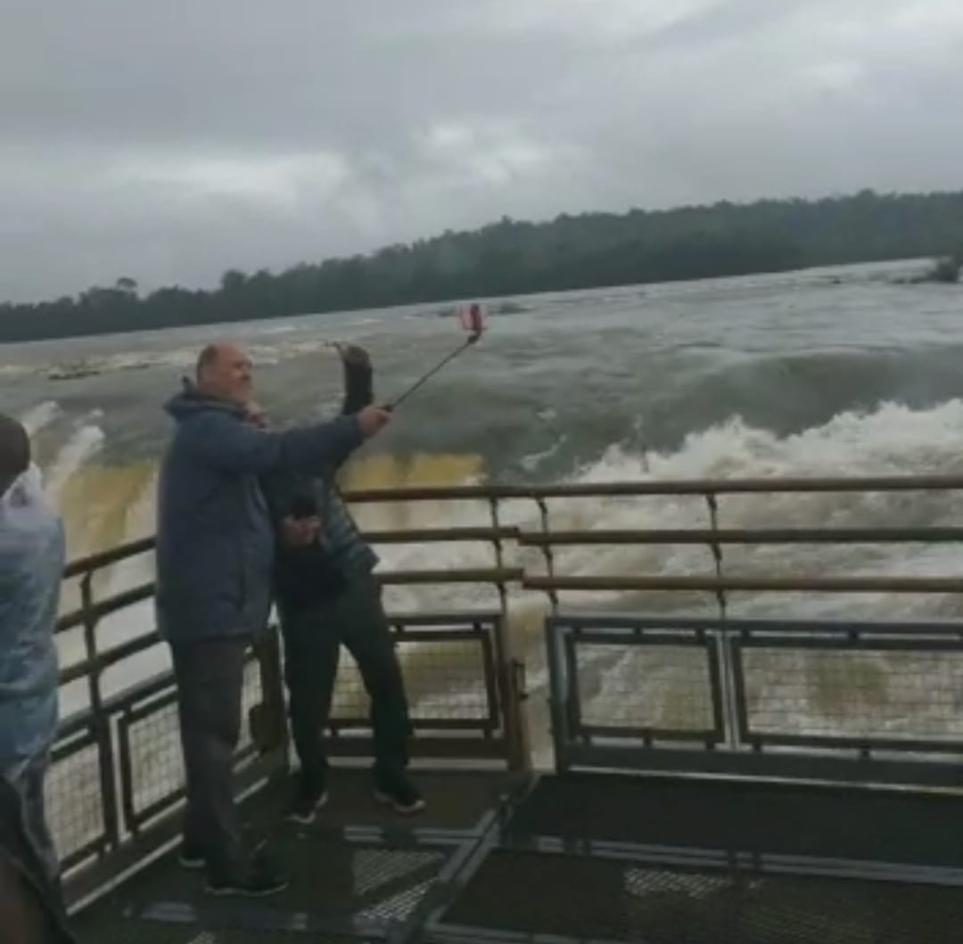 Cerraron el circuito Garganta del Diablo por la crecida del rio Iguazú