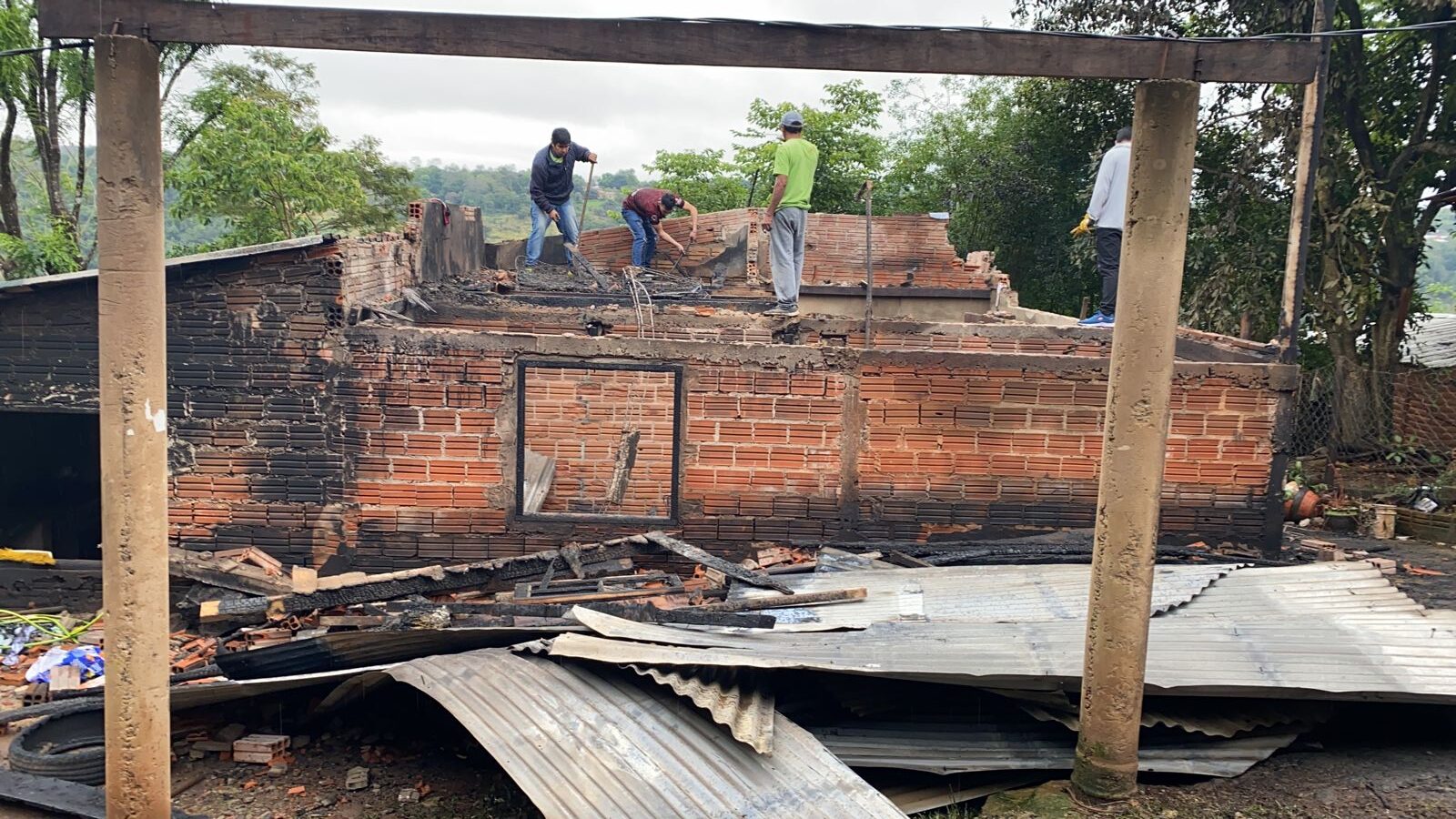 Buscan al dueño de la casa que se incendió por el acopio de combustible