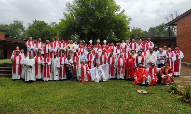 Se realizó el encuentro de sacerdotes de la triple frontera en Puerto Iguazú