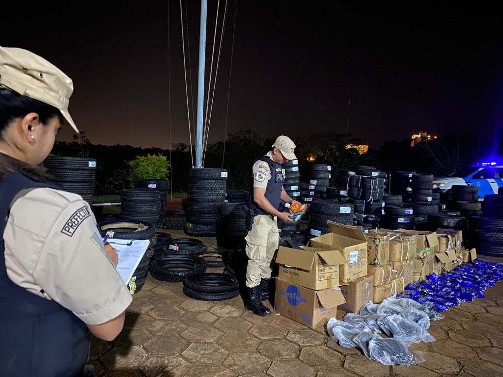 Prefectura incautó un cargamento millonario de cubiertas en una gomería de Iguazú