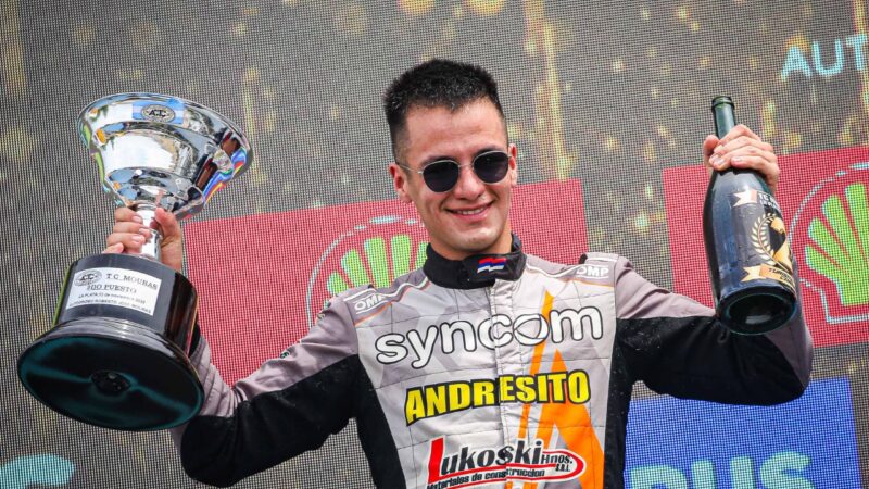 Bundziak fue segundo en La Plata y quedó a un paso del título en el TC Mouras