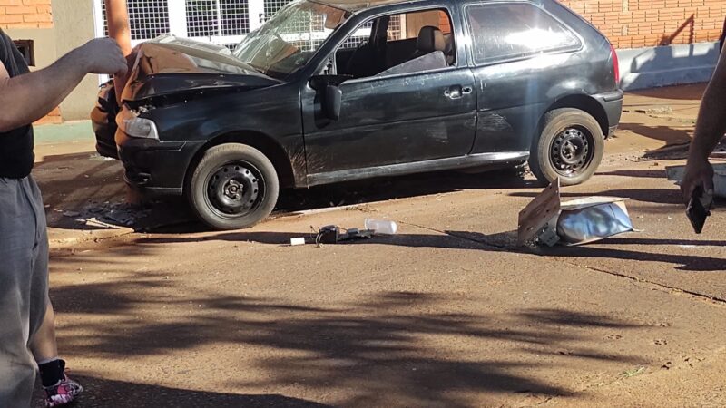 Puerto Iguazú: Despistaron y colisionaron contra un poste, hay tres lesionados