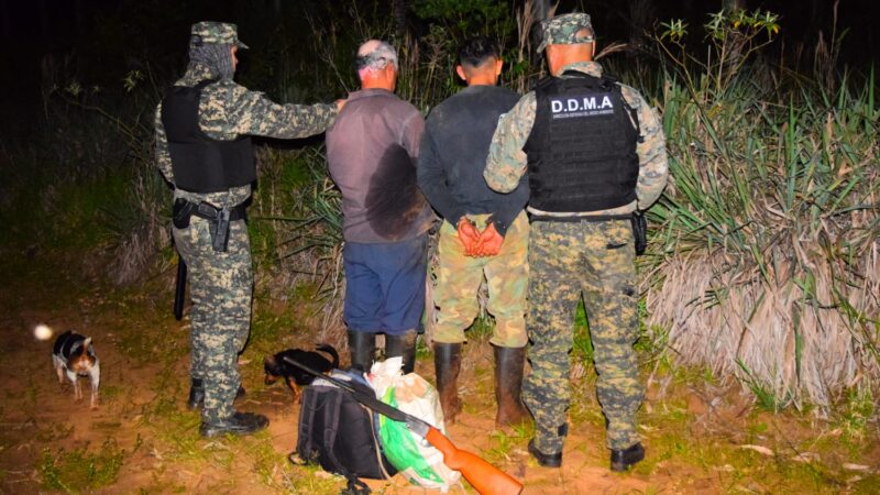 Desmantelaron dos campamentos de cazadores furtivos y de pescadores: hay dos detenidos