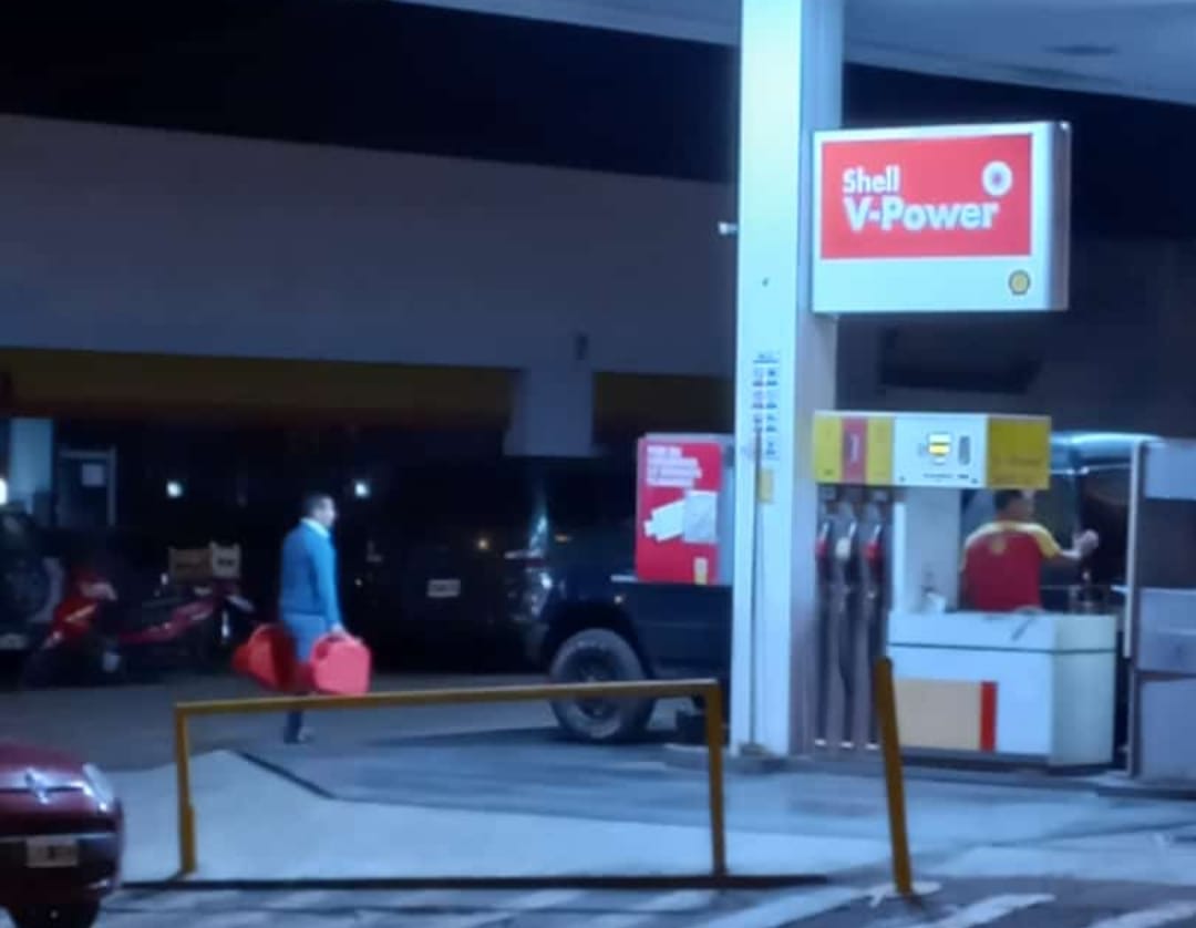 Preocupación y enojo por parte de los ciudadanos de Iguazú ante la falta de control en la venta de combustible