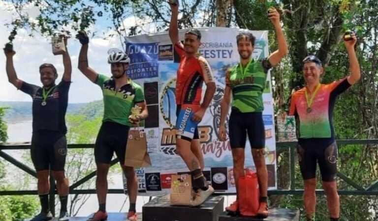 Duarte y Lesiw dominaron la 9ª el Misionero de Ciclismo de Montaña en Puerto Iguazú