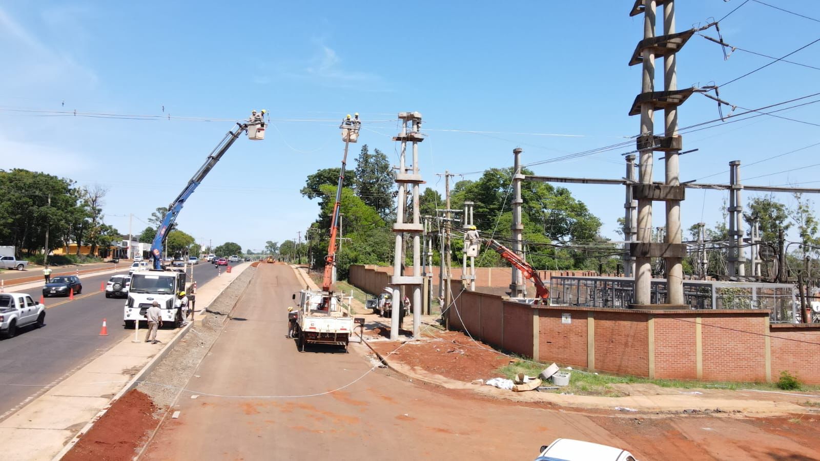 Las nuevas líneas eléctricas en Itaembé Miní, beneficiarán a más de 30 mil usuarios