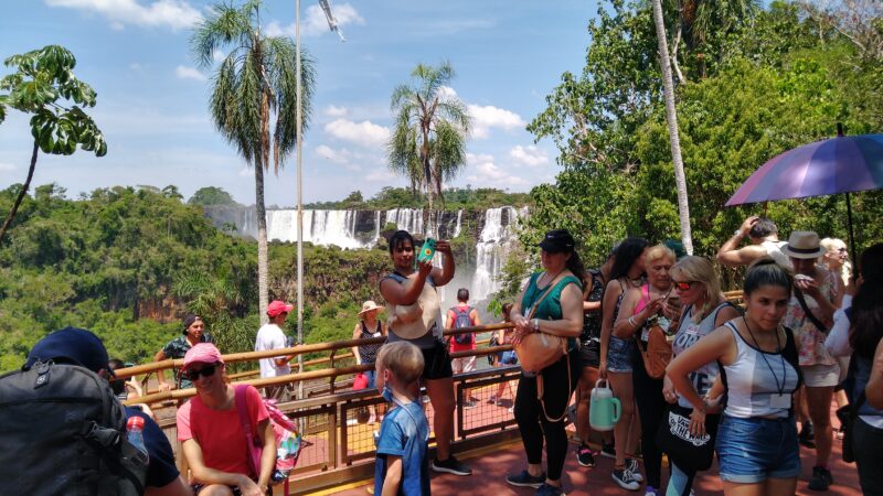 Iguazú comenzó el año con 76% de ocupación y Cataratas recibió más de 30 mil visitantes en la 1º semana del año