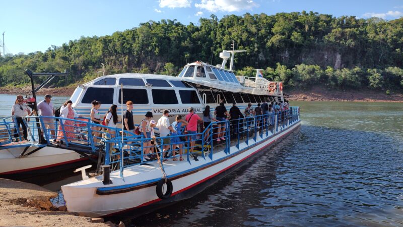 Cruceros Iguazú: Tres países, dos rio y un lugar